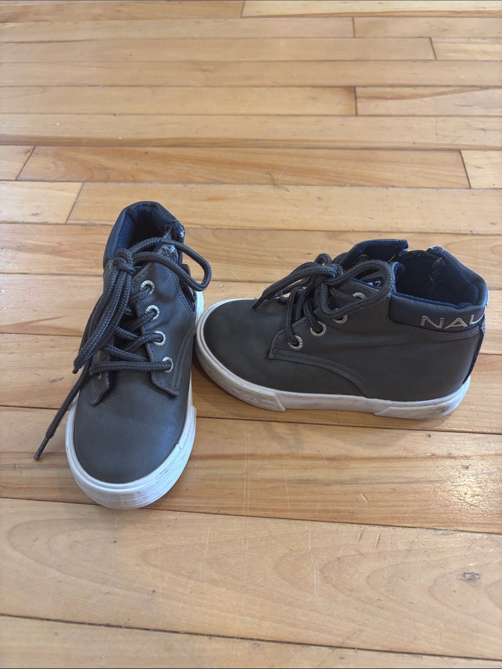 Nautica Kids Gray High-Top Sneakers with White Soles